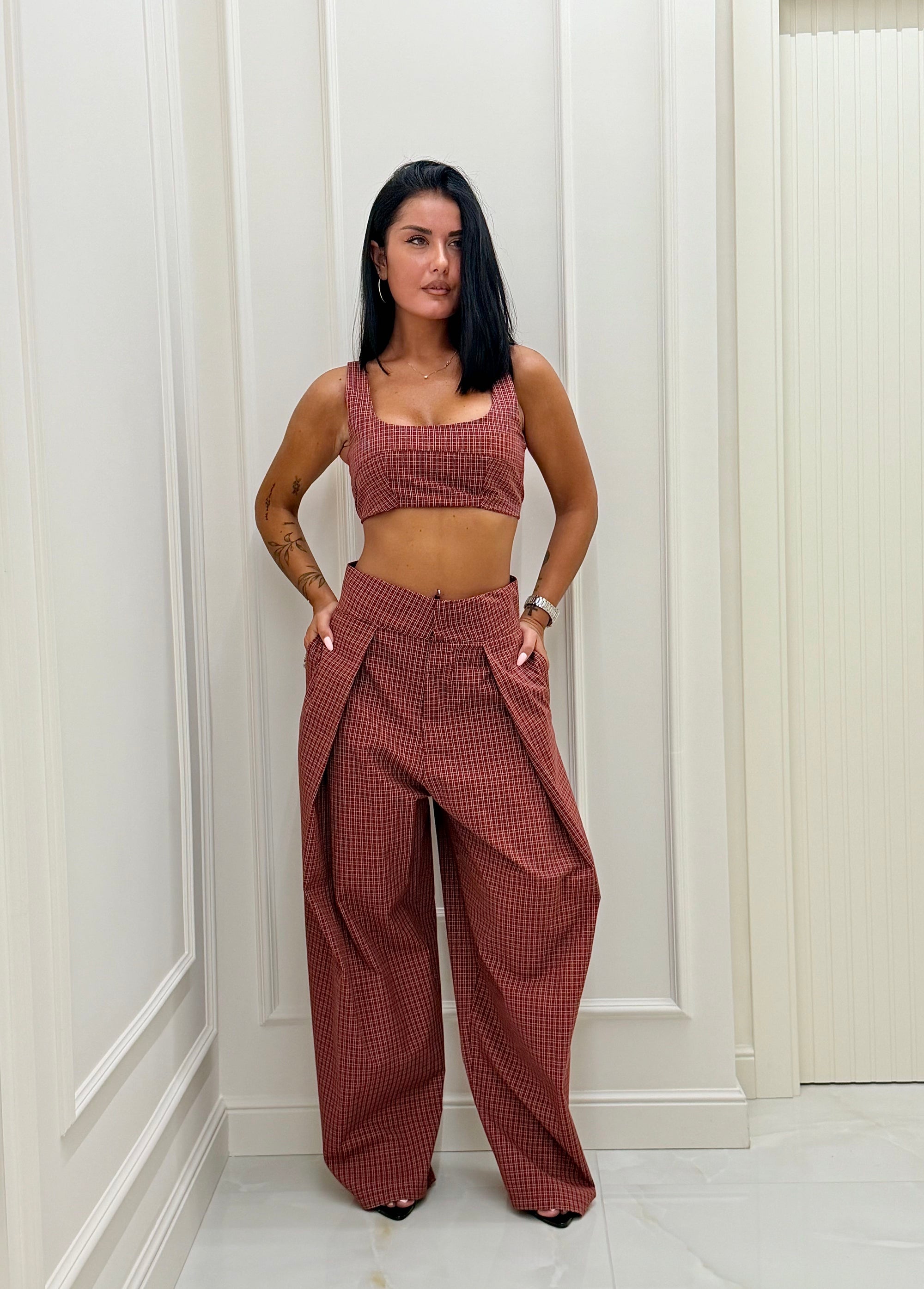 Coordinato Alicia  just west